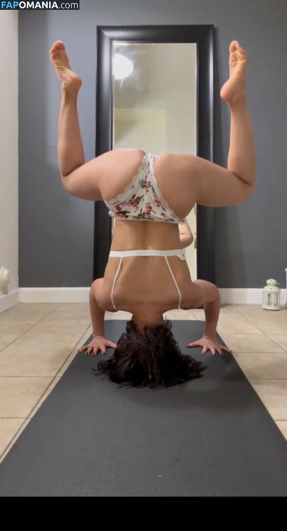 emy_bunny / emymonts Nu OnlyFans  Foto vazada #6