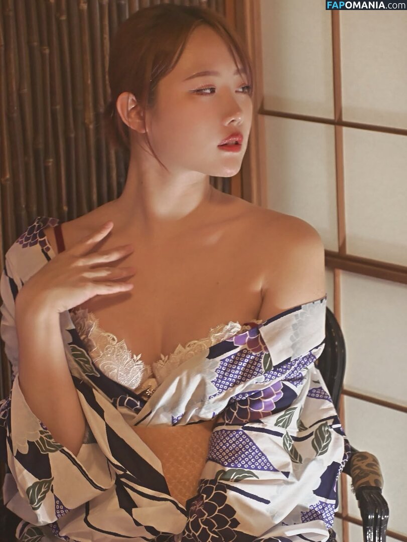 Erika Momoyama / eri0208i / erika_momoyama Nu OnlyFans  Foto vazada #2