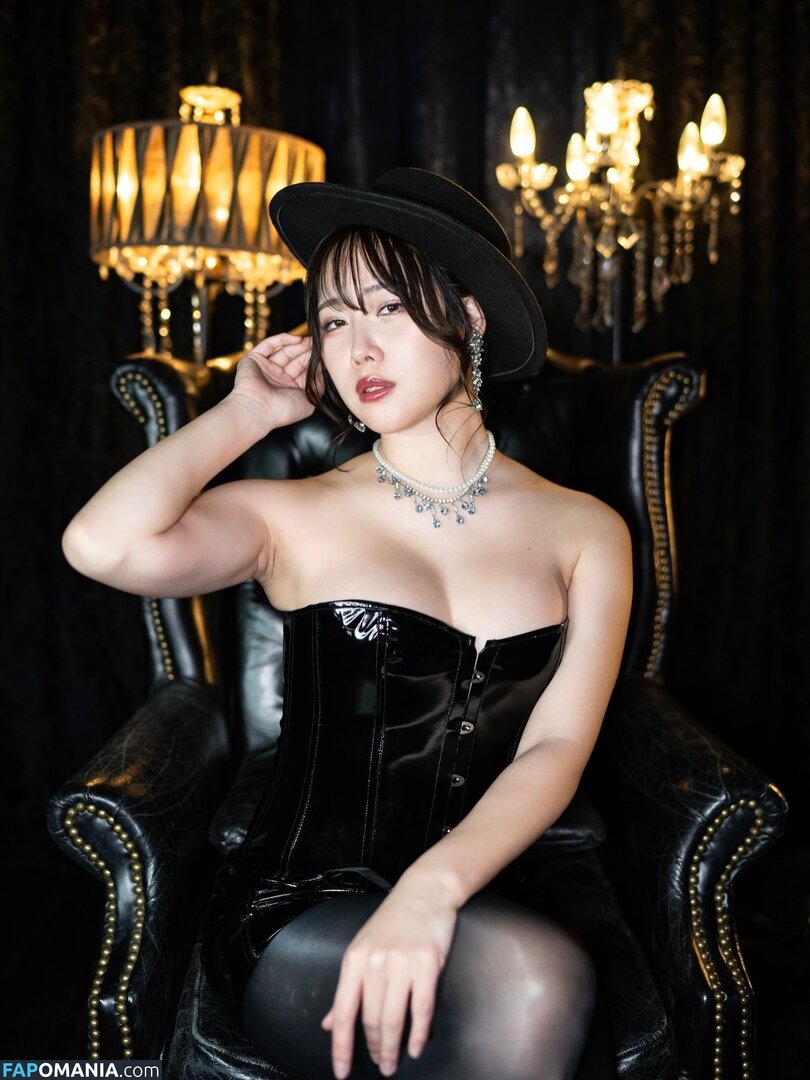 Erika Momoyama / eri0208i / erika_momoyama Nu OnlyFans  Foto vazada #9