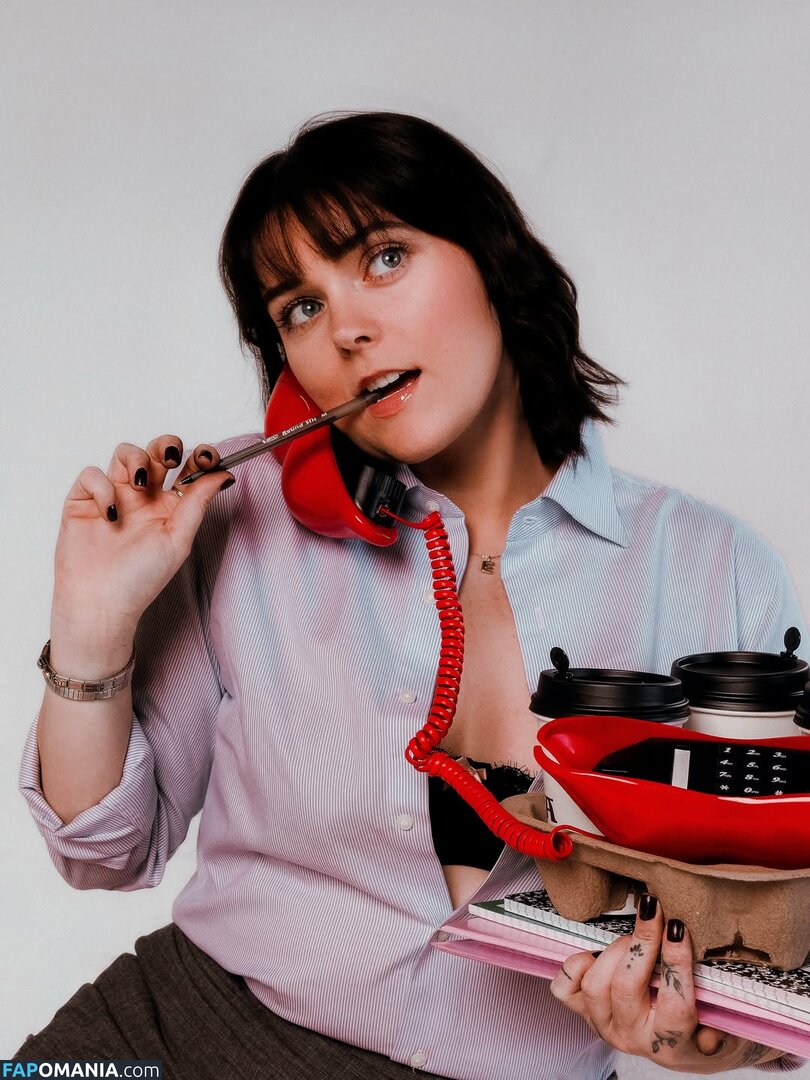 Erin Dougal / Smosh / erindougal Nu OnlyFans  Foto vazada #13