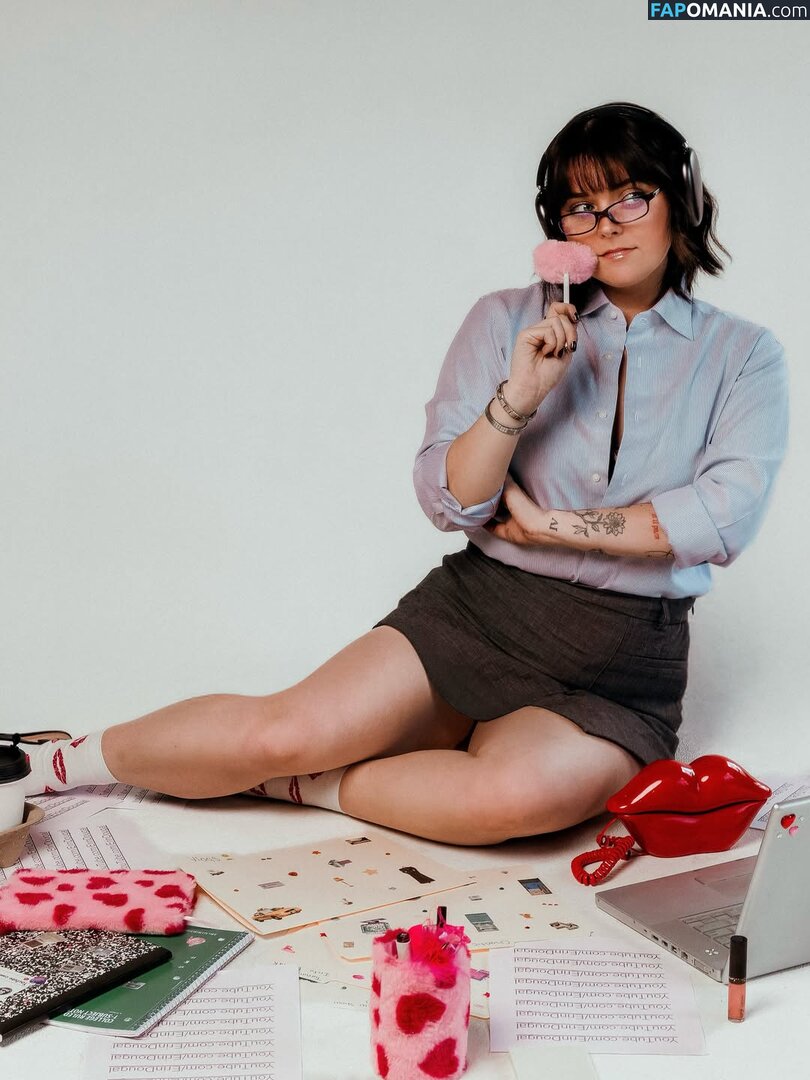 Erin Dougal / Smosh / erindougal Nu OnlyFans  Foto vazada #16