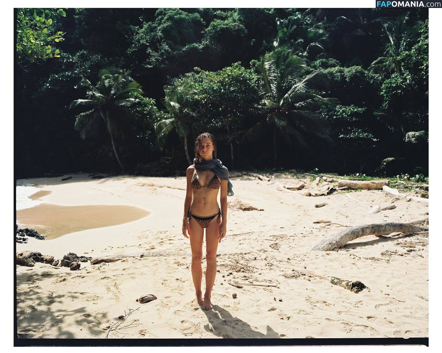 _estela_tessaro / estela / estelagomez / thirdeyewitchh Nu OnlyFans  Foto vazada #33