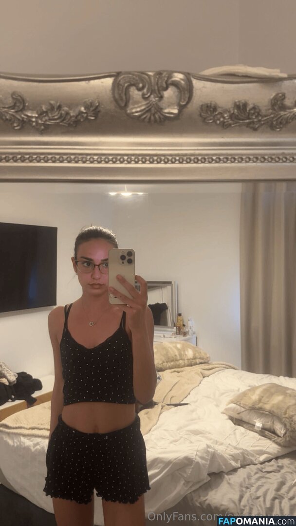 Eva_braunxo / evabrownxo Nu OnlyFans  Foto vazada #1