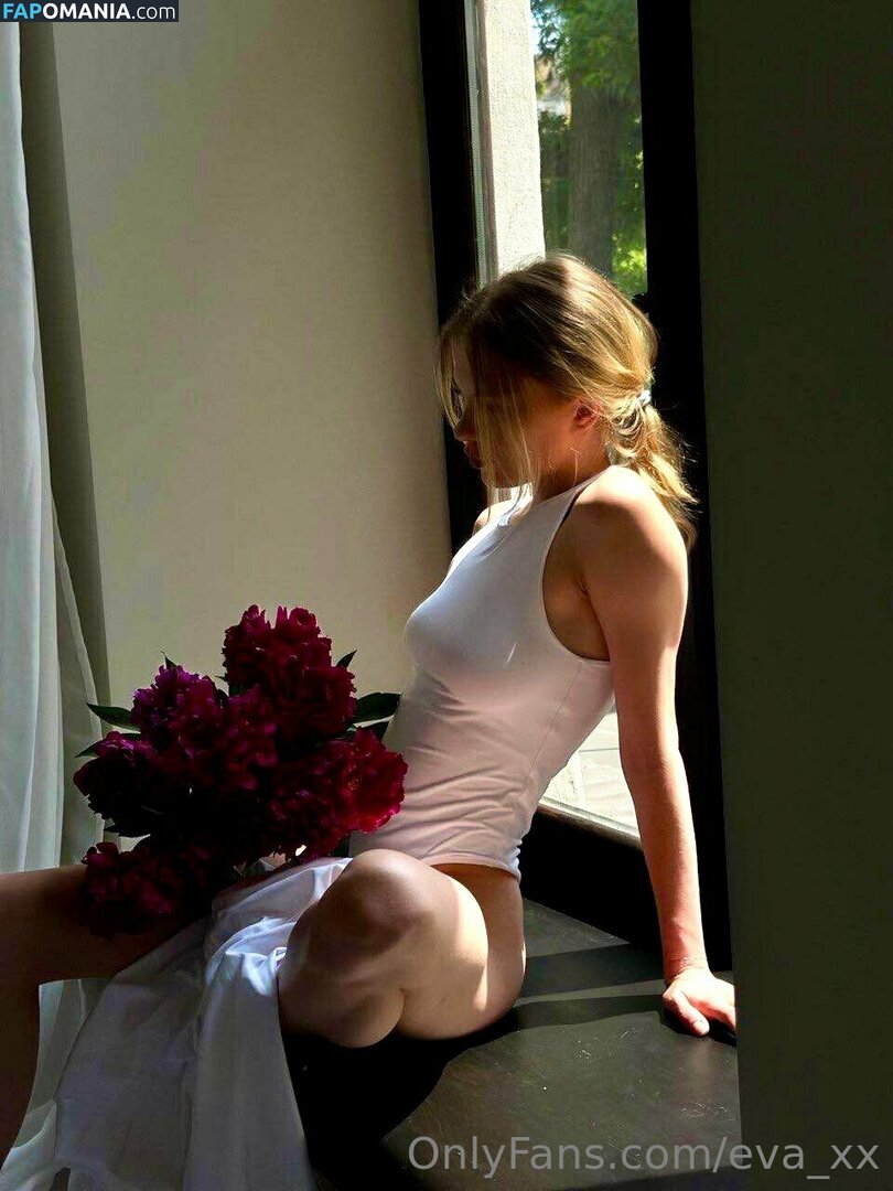 eva_xx / mylifeaseva Nu OnlyFans  Foto vazada #4