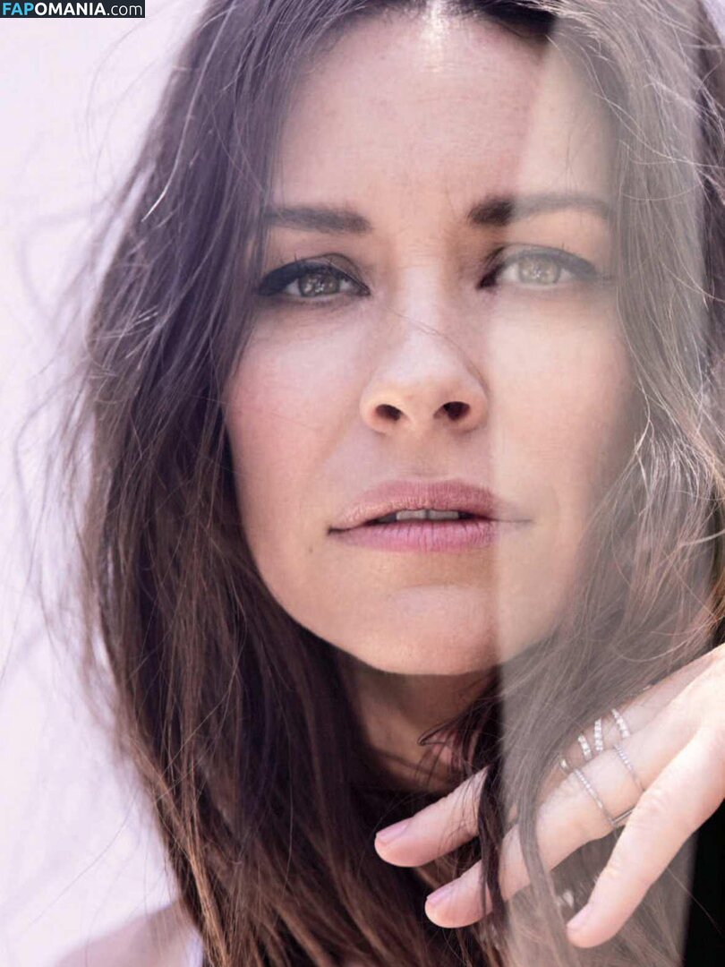 Evangeline Lilly / EvangelineLilly / evangelinelillyofficial / https: / lilyevangeline Nu OnlyFans  Foto vazada #80