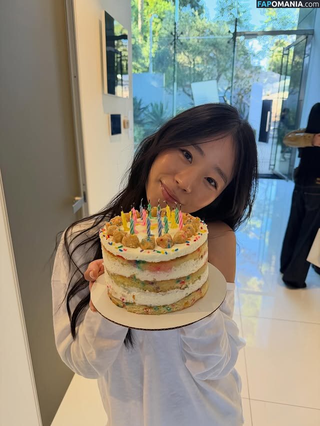 Evelyn Ha / eveee9 / hjevelyn Nu OnlyFans  Foto vazada #7