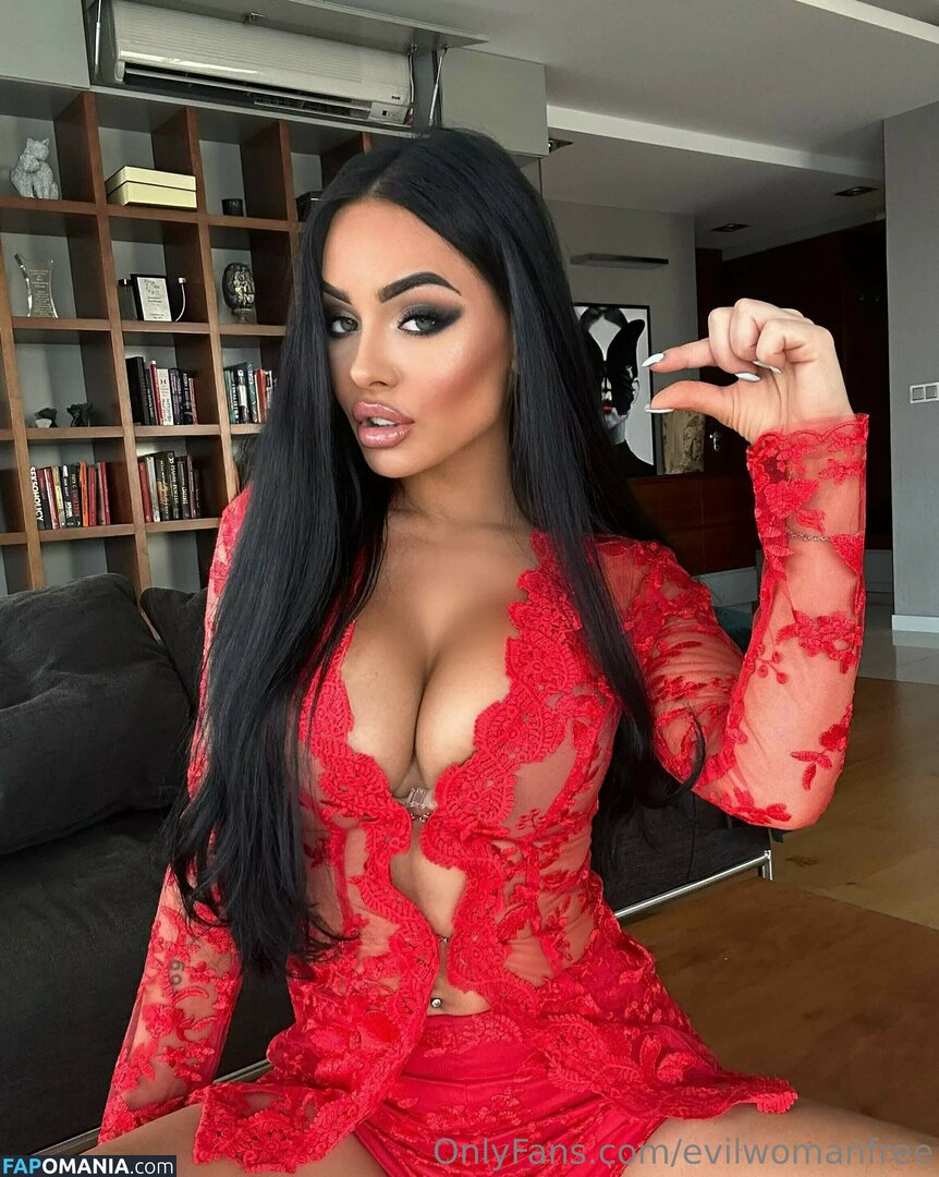 evilqueenpriv / evilwomanfree Nu OnlyFans  Foto vazada #63
