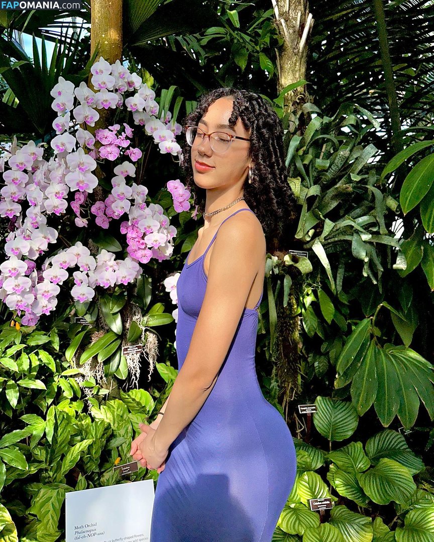 eliana / ewmxt / lalayravo / woahnatty Nu OnlyFans  Foto vazada #20