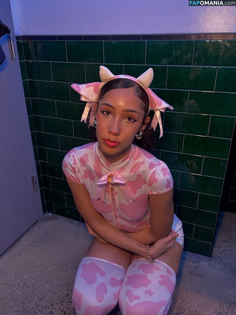 eliana / ewmxt / lalayravo / woahnatty Nu OnlyFans  Foto vazada #67