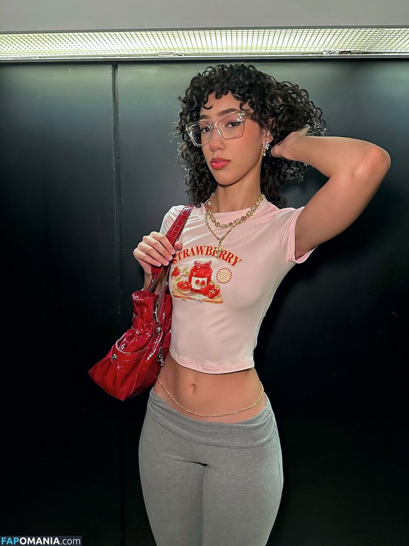 eliana / ewmxt / lalayravo / woahnatty Nu OnlyFans  Foto vazada #77