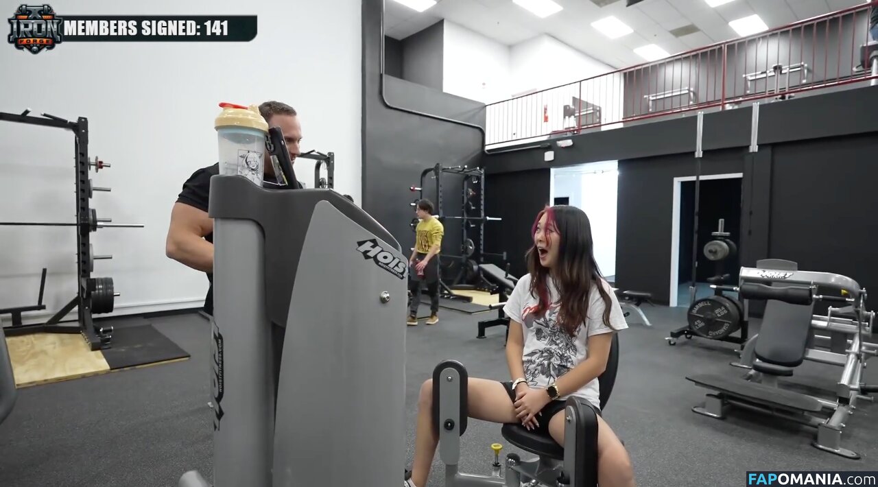 ExtraEmily / extra.emilay / extraemilyy / extremly_cute Nu OnlyFans  Foto vazada #7