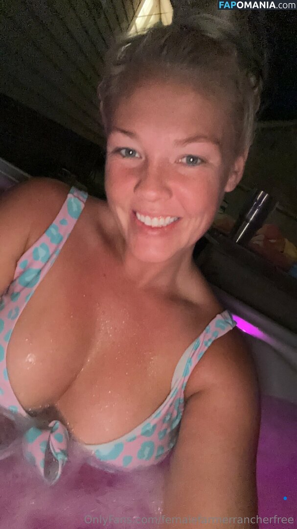 Female Farmer Rancher / FemaleRancher / femalefarmerrancher Nu OnlyFans  Foto vazada #1