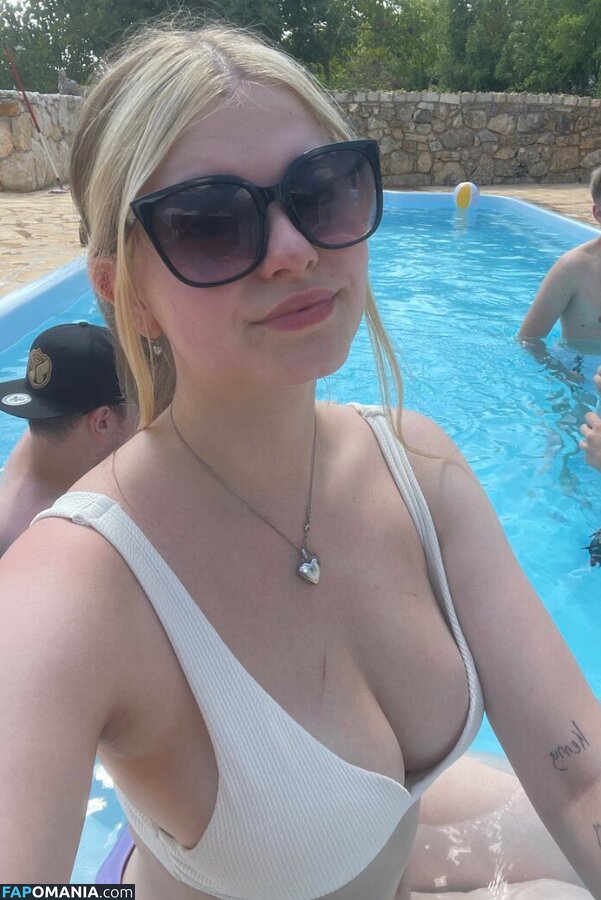 Fenelia / feneliactx / ffenna Nu OnlyFans  Foto vazada #1