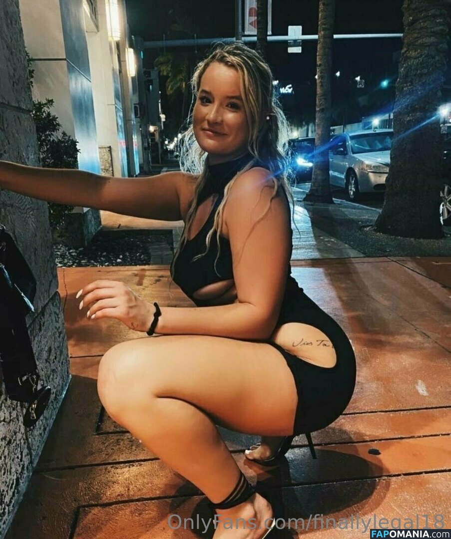 finallylegal18 / hazel_beauti Nu OnlyFans  Foto vazada #44