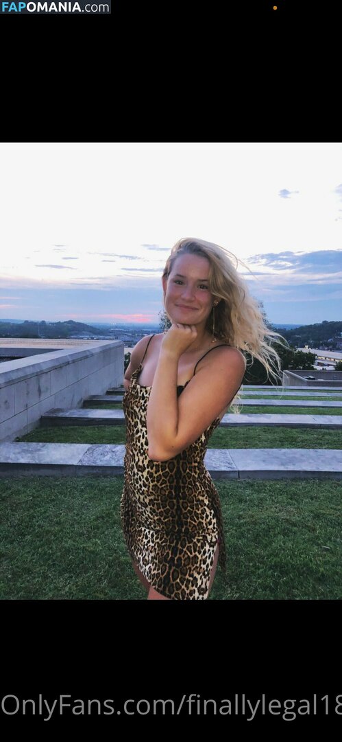 finallylegal18 / hazel_beauti Nu OnlyFans  Foto vazada #441