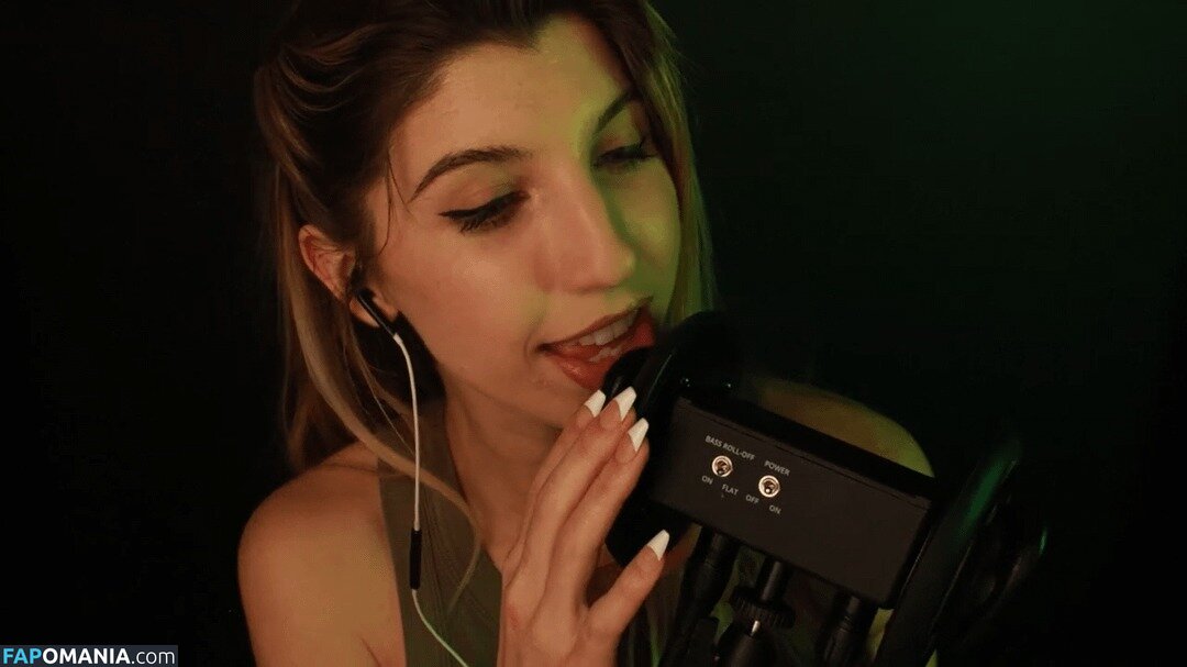 FrivolousFox ASMR / FrivviFox / frivvay Nu OnlyFans  Foto vazada #148