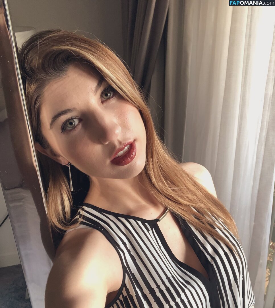 FrivolousFox ASMR / FrivviFox / frivvay Nu OnlyFans  Foto vazada #151