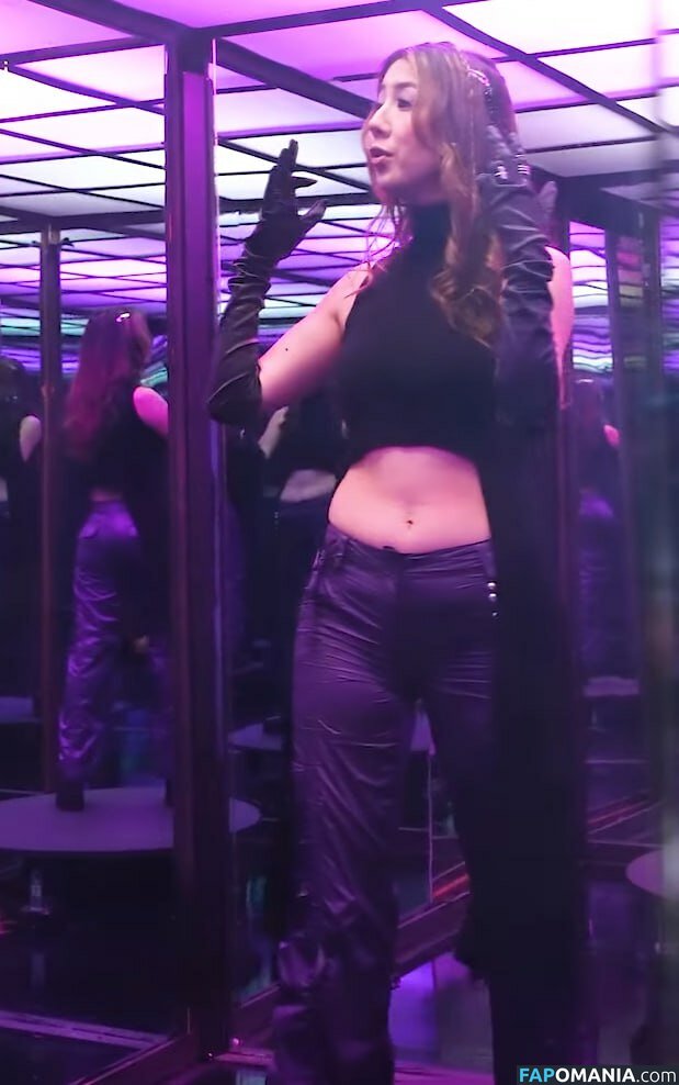 Fuslie / Leslie Nu OnlyFans  Foto vazada #503