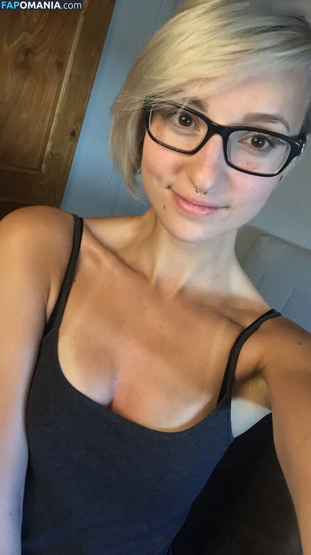 Fuxy / itssarahhoskins Nu OnlyFans  Foto vazada #30