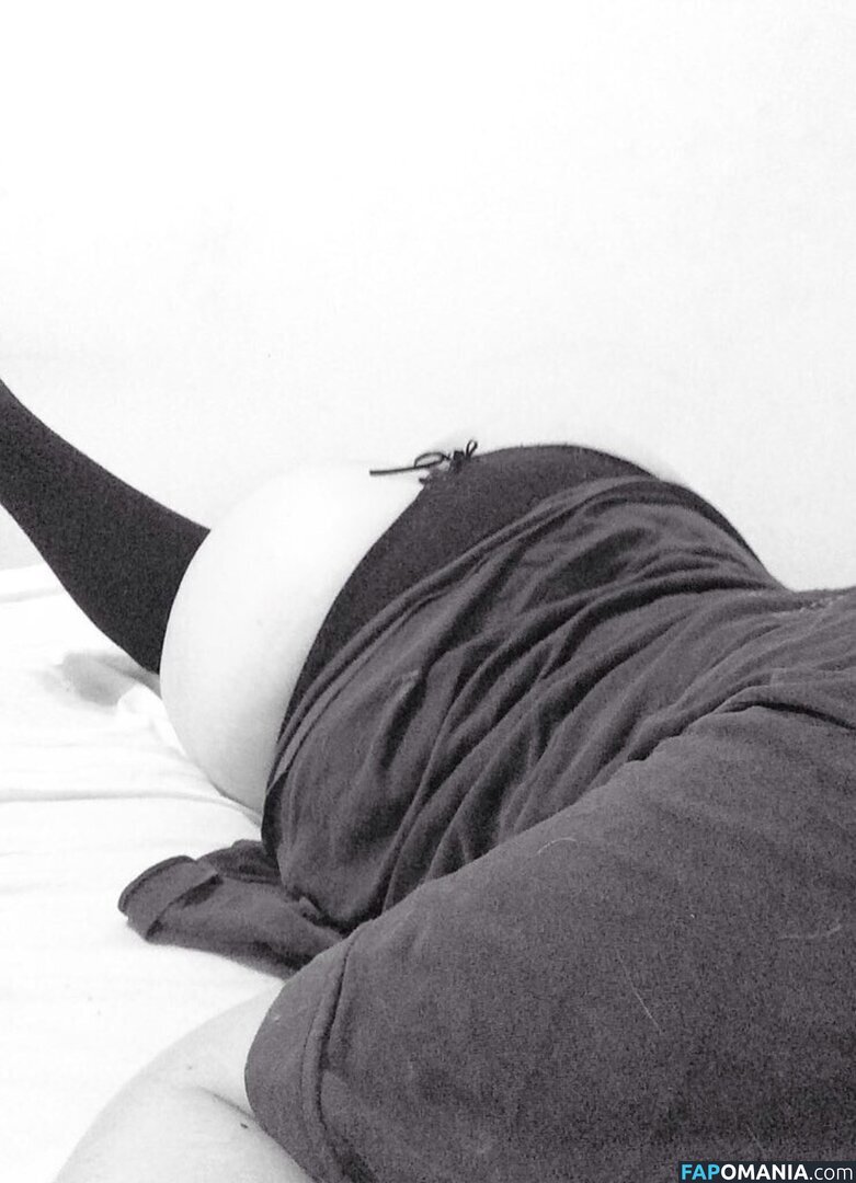fxg0d / fxrinhx Nu OnlyFans  Foto vazada #15
