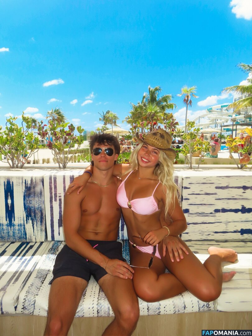 Gabbie Contos / gabrielacontosss Nu OnlyFans  Foto vazada #3