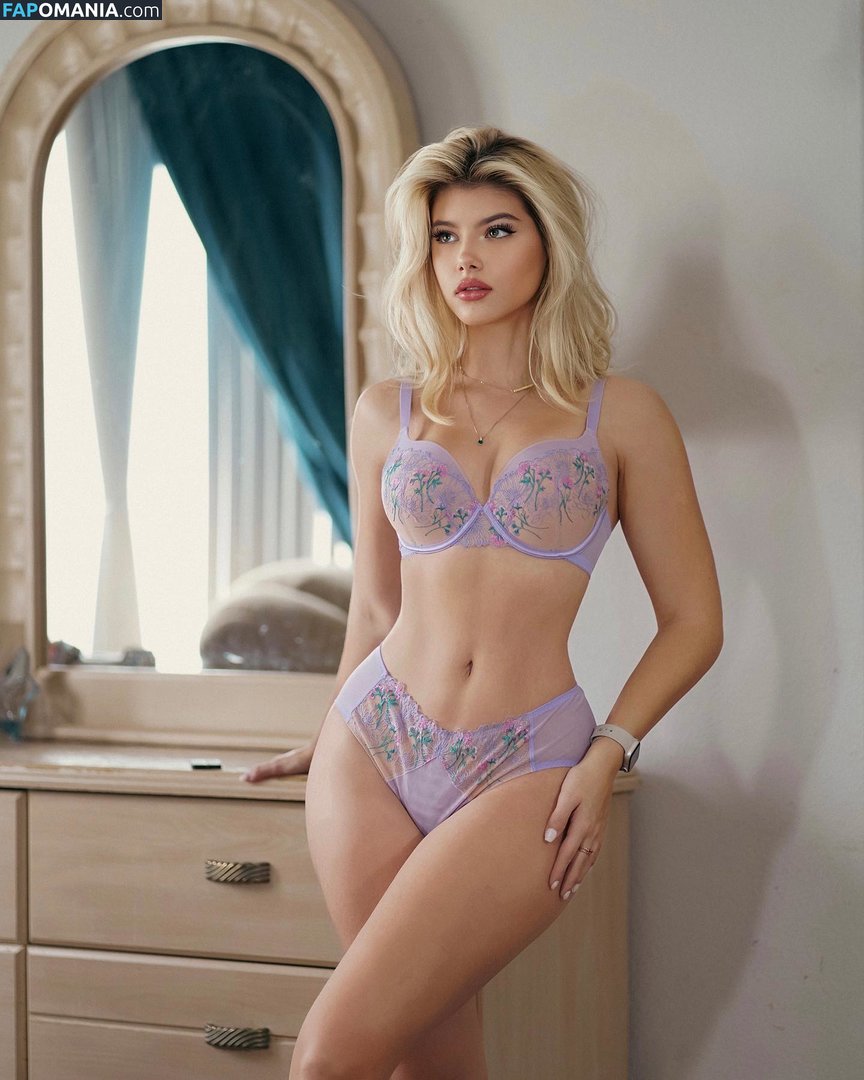 Gabi Champ / Gabi Ciamp / gabiciamp Nu OnlyFans  Foto vazada #24