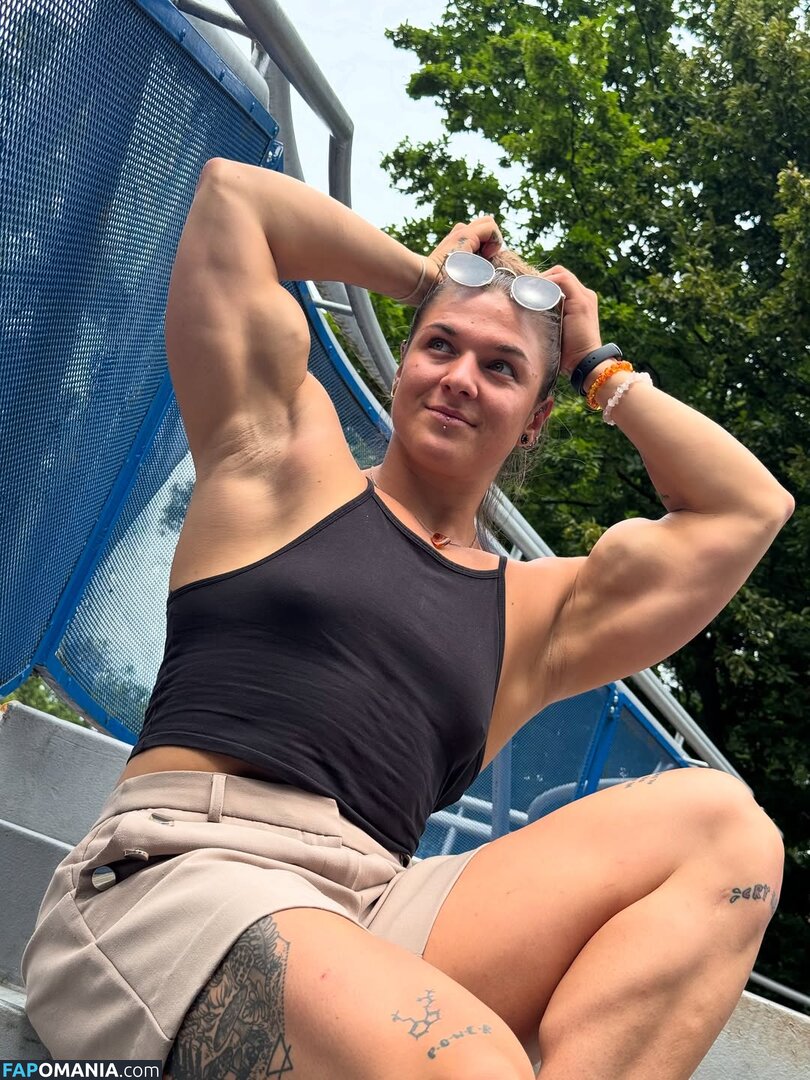 Gabriela / gabiflex / gabiwwauters / gabrielahejna_ifbbpro Nu OnlyFans  Foto vazada #51