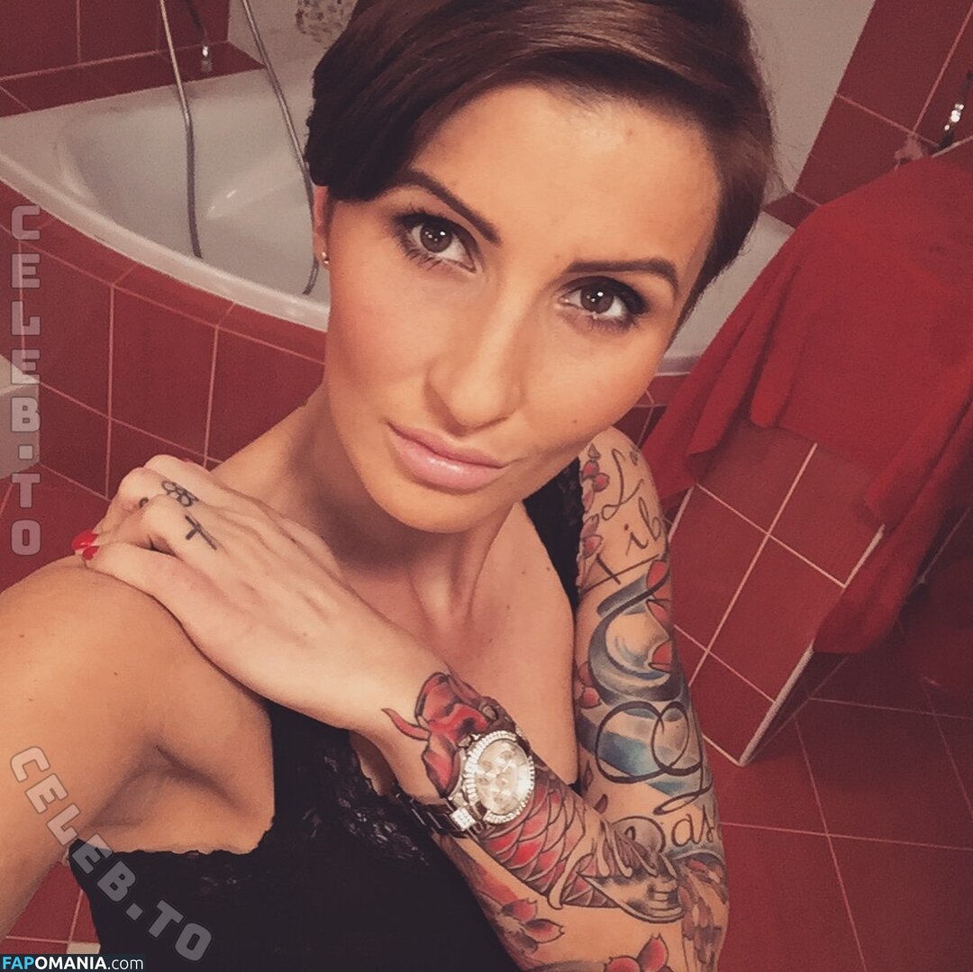 Gabrielle Gucci / gabrielle.gucci.58 / gabriellegucci / https: / mdragounova Nu OnlyFans  Foto vazada #9