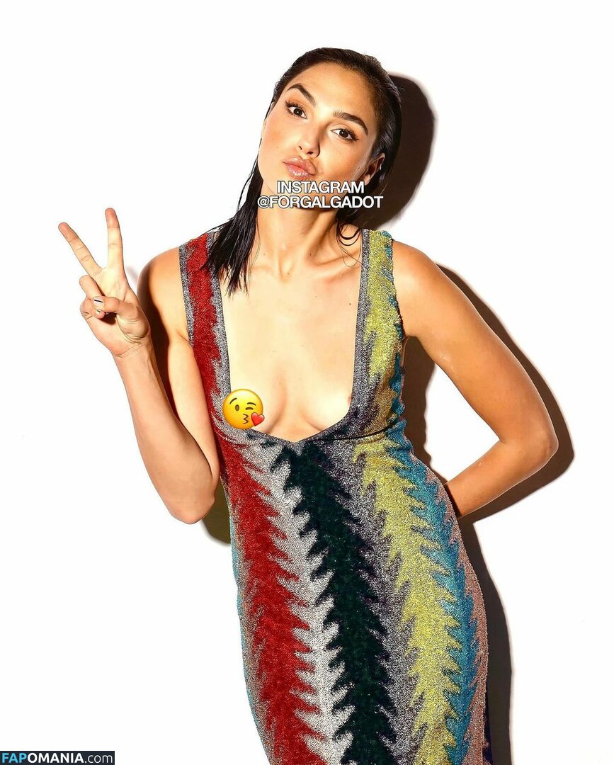 Gal Gadot / gal_gadot / https: / inked_hriss Nu OnlyFans  Foto vazada #113