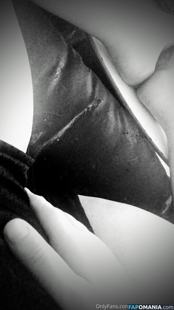 gamingth0ttyfree / thtprvttygrl Nu OnlyFans  Foto vazada #8