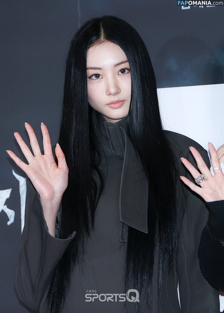 Gawon / Lee Ga-won / MEOVV_GAWON / gawon_moevv / https: / 이가원 MEOVV Nu OnlyFans  Foto vazada #21