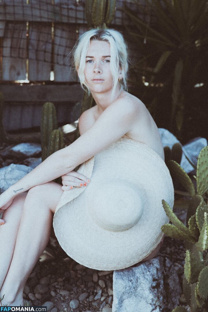 Broods singer / Georgia Nott / NottGeorgia / broodsmusic Nu OnlyFans  Foto vazada #4