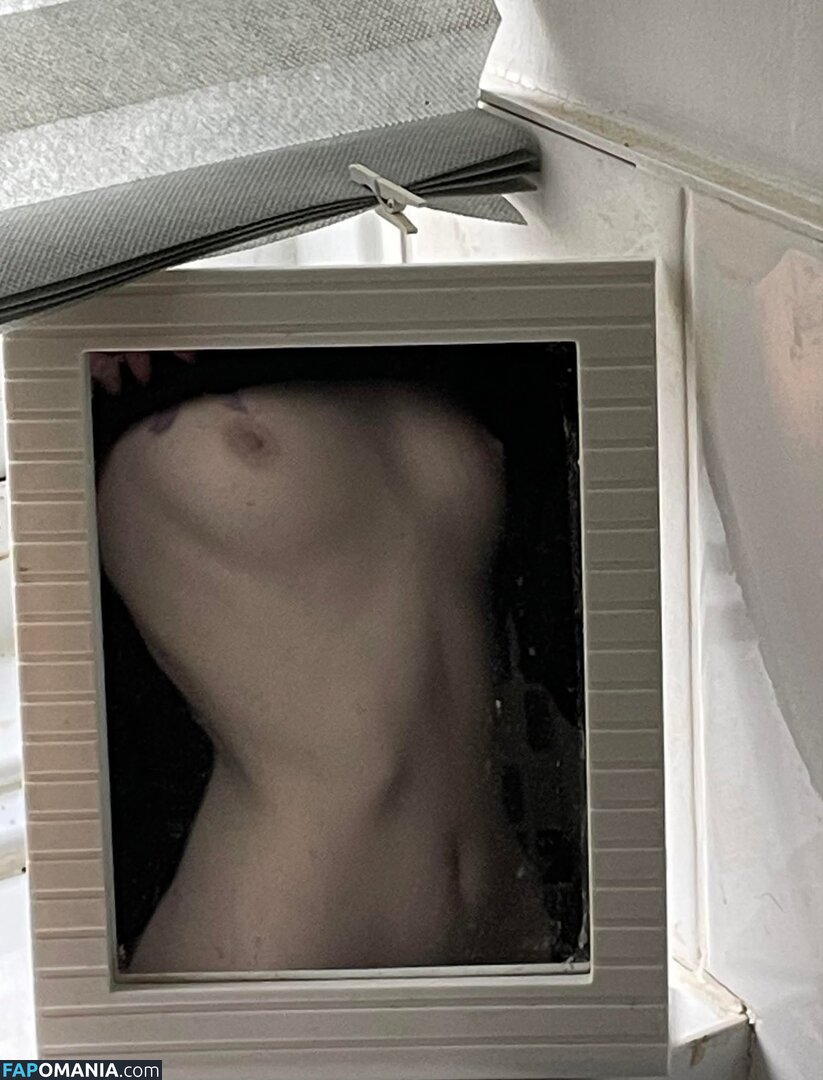 Bat Brookes / Løu Förest / Msgh0stpixie / abrattypixie / babypumpkin / gh0st._.pixie / msghostie_ / xopixiekittyxo Nu OnlyFans  Foto vazada #1
