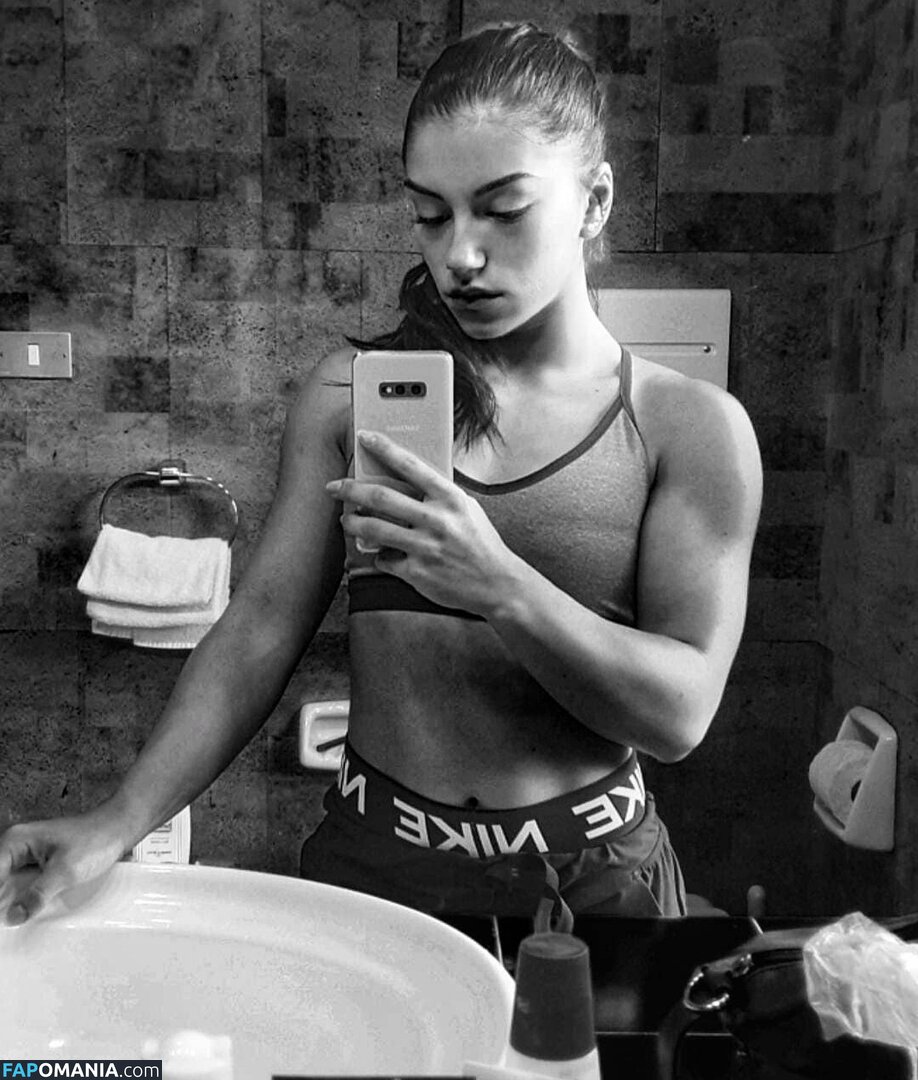 Giulia Imperio / giuliaimperio7 / giuliaimperioo Nu OnlyFans  Foto vazada #3