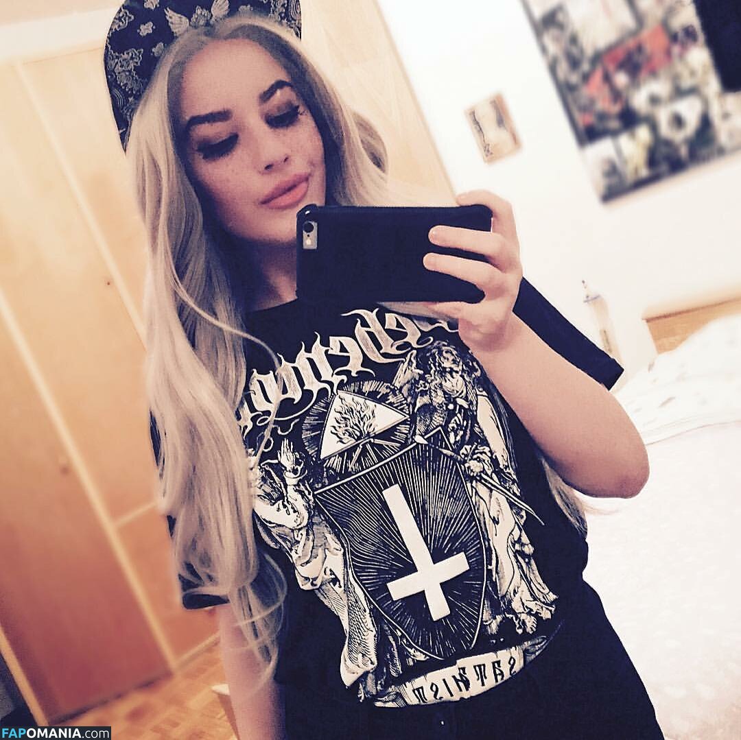 GiuliaMoon / moonchild_77 / moonchild_777 Nu OnlyFans  Foto vazada #33