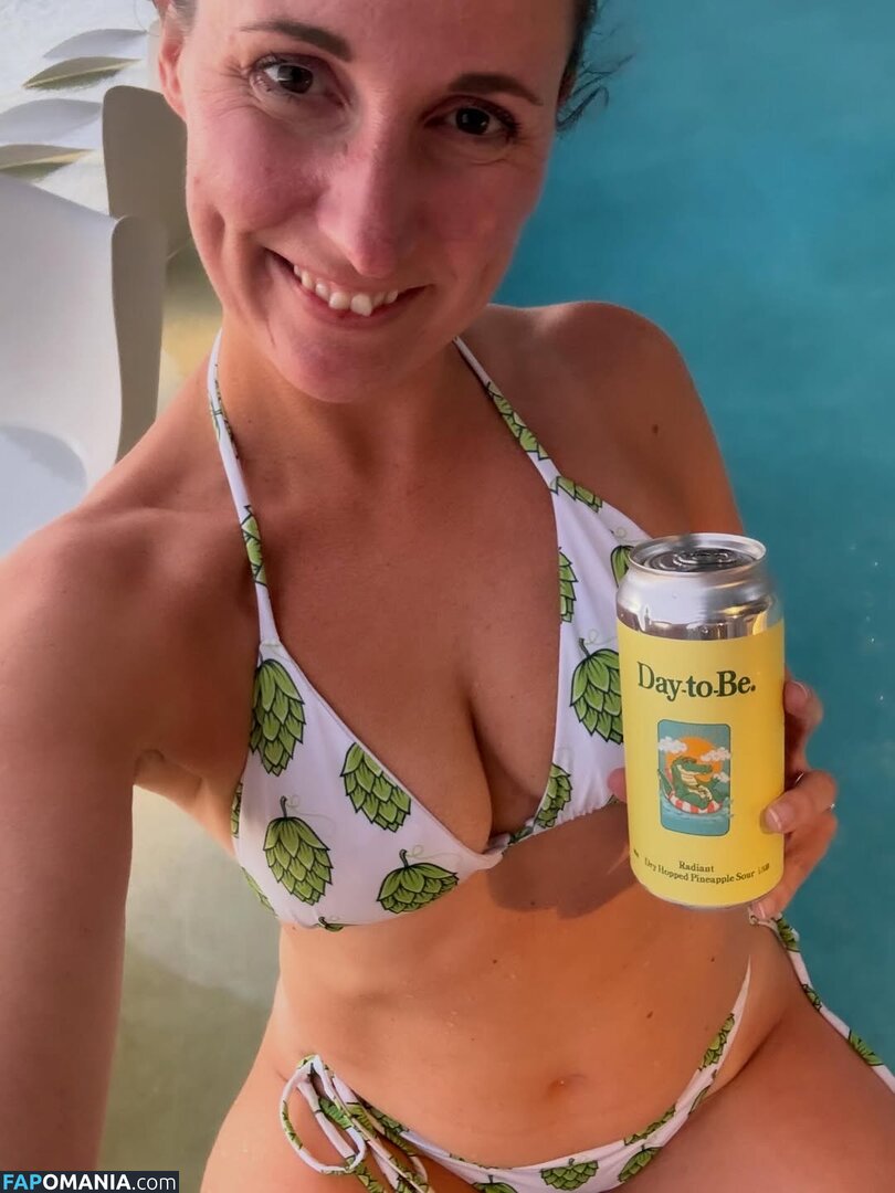 globalcraftbeergirl Nu OnlyFans  Foto vazada #1