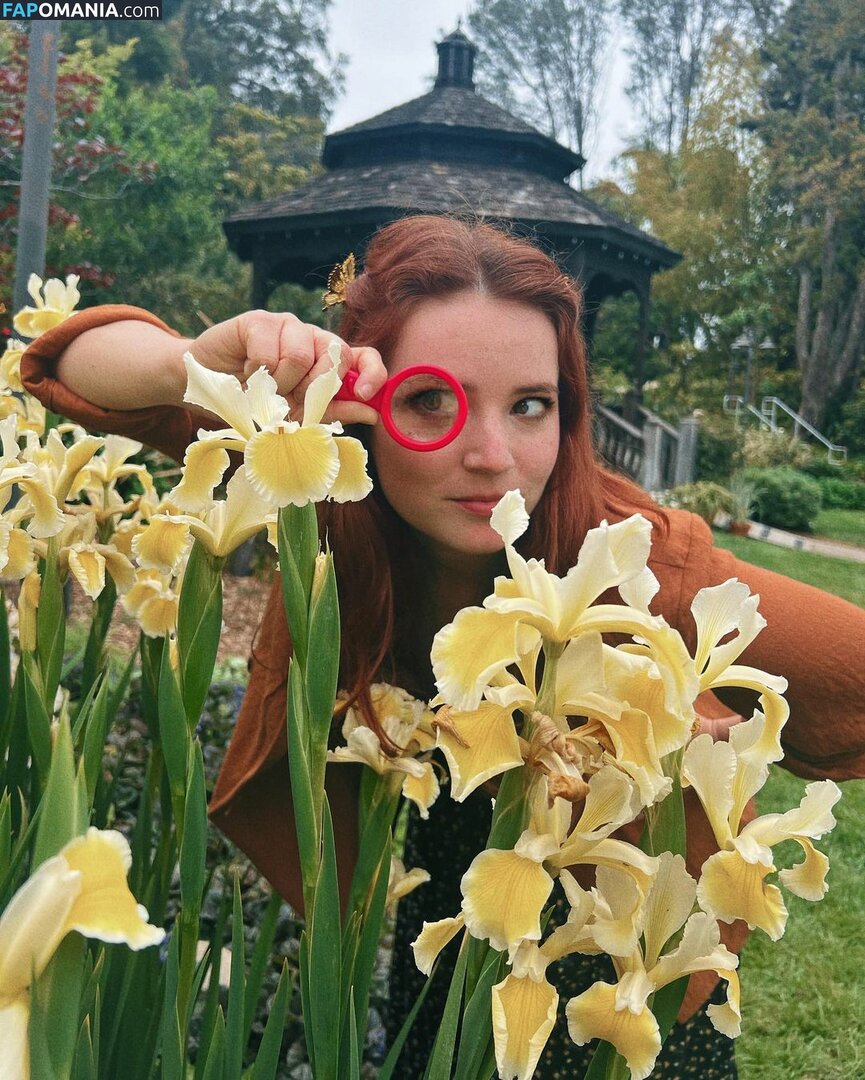 Erin Timony / Fresh Blush ASMR / Goodnight Moon / fresh.blush / goodnightmoonasmr Nu OnlyFans  Foto vazada #3