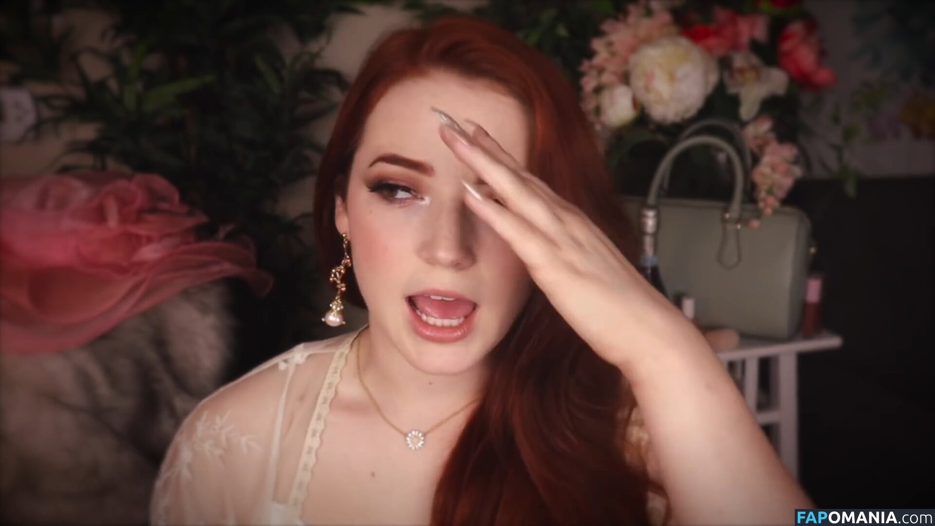 Erin Timony / Fresh Blush ASMR / Goodnight Moon / fresh.blush / goodnightmoonasmr Nu OnlyFans  Foto vazada #13