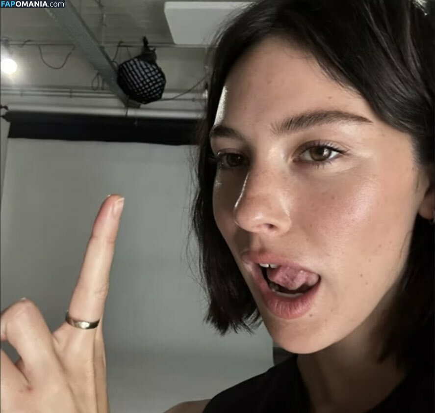 Gracie Abrams / gracieabrams Nu OnlyFans  Foto vazada #356