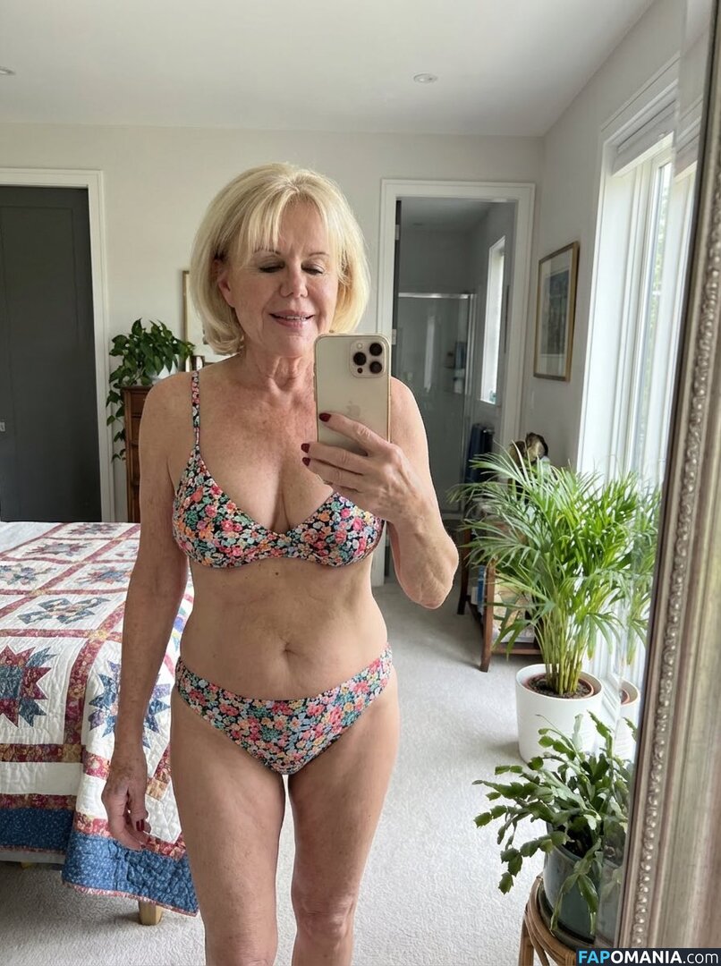 GrannyKatheryn / grandmakathryyn / grannykathryn / https: / yourgrannykat Nu OnlyFans  Foto vazada #1