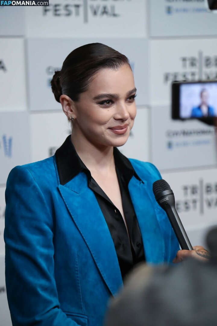 Hailee Steinfeld / haileesteinfeld / https: Nu OnlyFans  Foto vazada #30