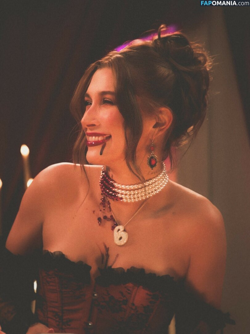 Hailey Baldwin Bieber / haileybieber Nu OnlyFans  Foto vazada #392