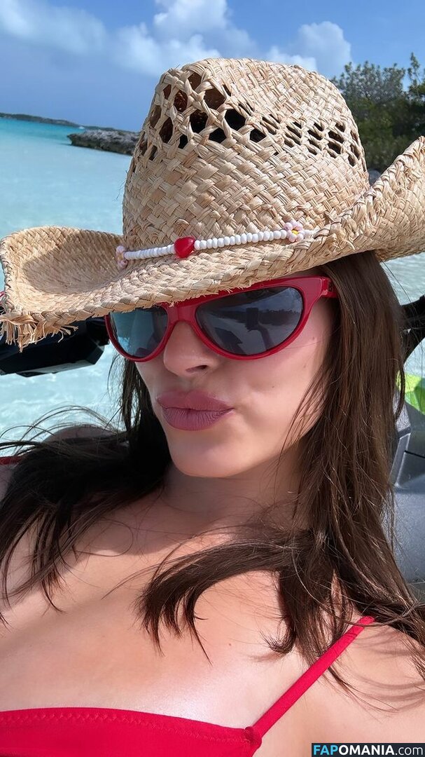 Hailey Baldwin Bieber / haileybieber Nu OnlyFans  Foto vazada #420