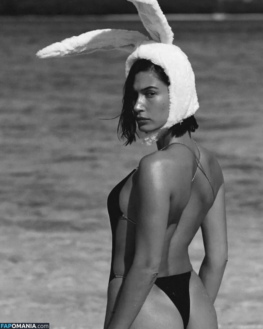 Hailey Baldwin Bieber / haileybieber Nu OnlyFans  Foto vazada #459