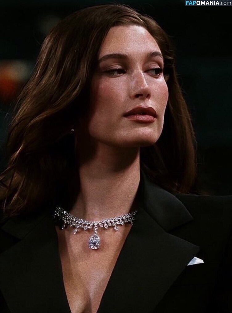 Hailey Baldwin Bieber / haileybieber Nu OnlyFans  Foto vazada #645