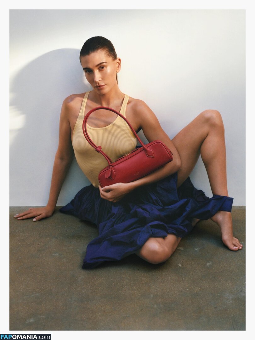 Hailey Baldwin Bieber / haileybieber Nu OnlyFans  Foto vazada #676