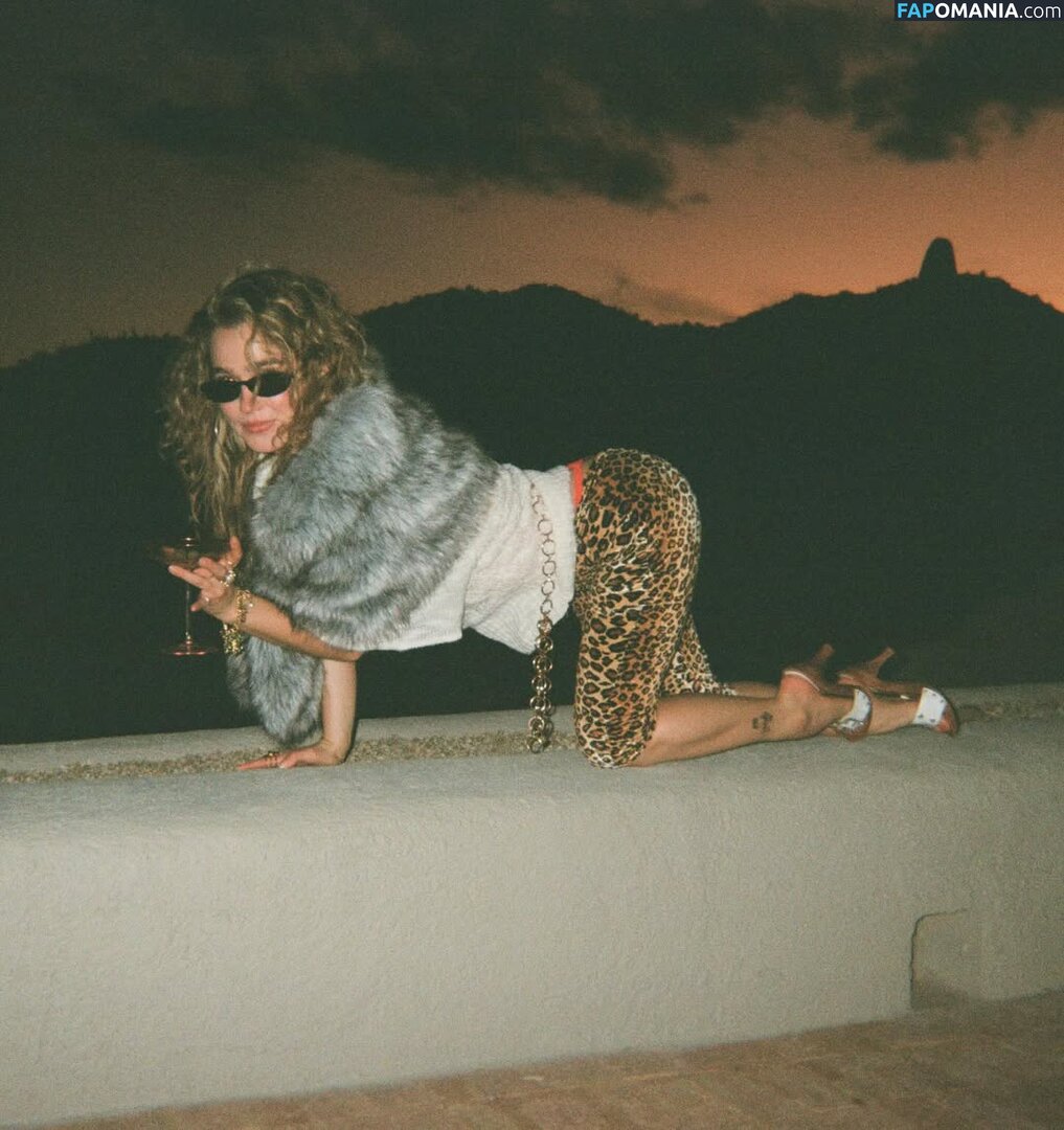 Haley Lu Richardson / haleyluhoo Nu OnlyFans  Foto vazada #205