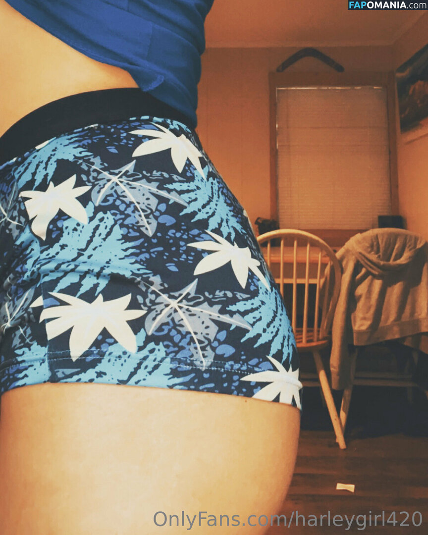 h4ley20 / harleygirl420 Nu OnlyFans  Foto vazada #13