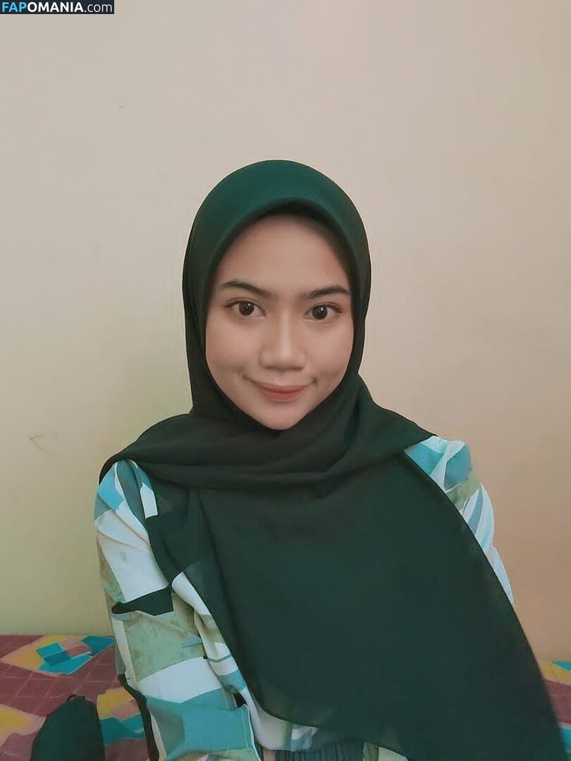 Hijab Off Girls / Hijab On Nu OnlyFans  Foto vazada #11