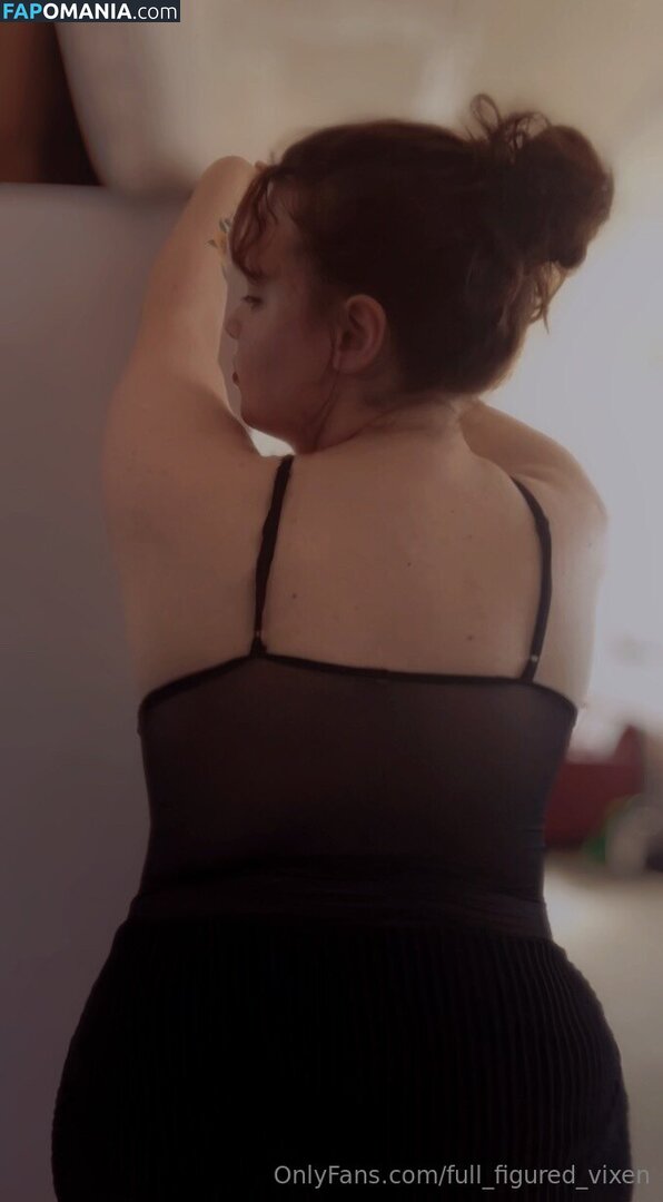 Hillary Vixen / full_figured_vixen Nu OnlyFans  Foto vazada #39